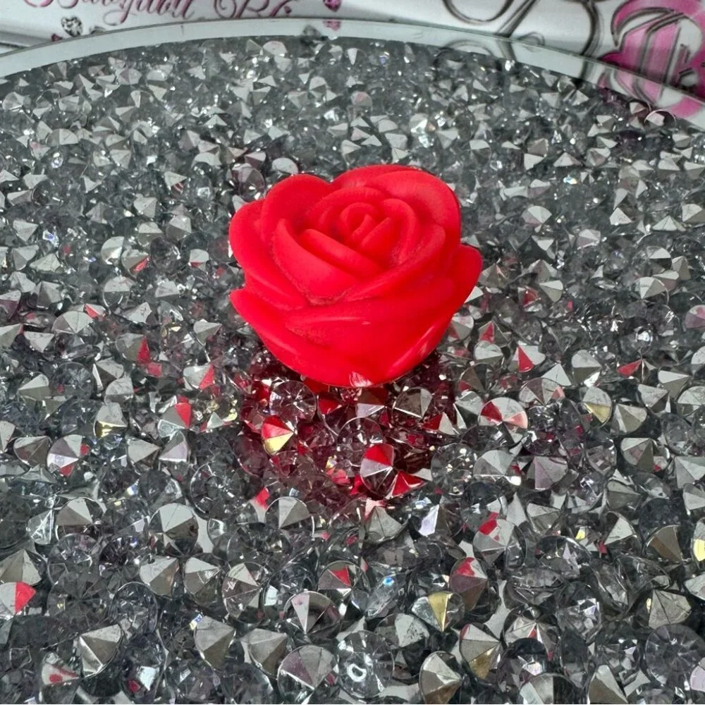 Light up roses Set of Three Rose-Shaped 3 LED lights 1 red/pink and 2 white